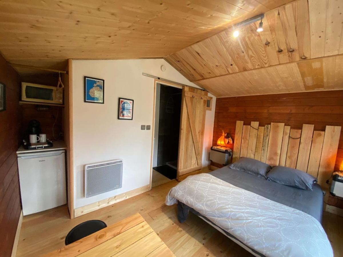"Le Maloya" Chalets Independants -Chambre Balneo - Relais Motards Lacaune Exteriér fotografie