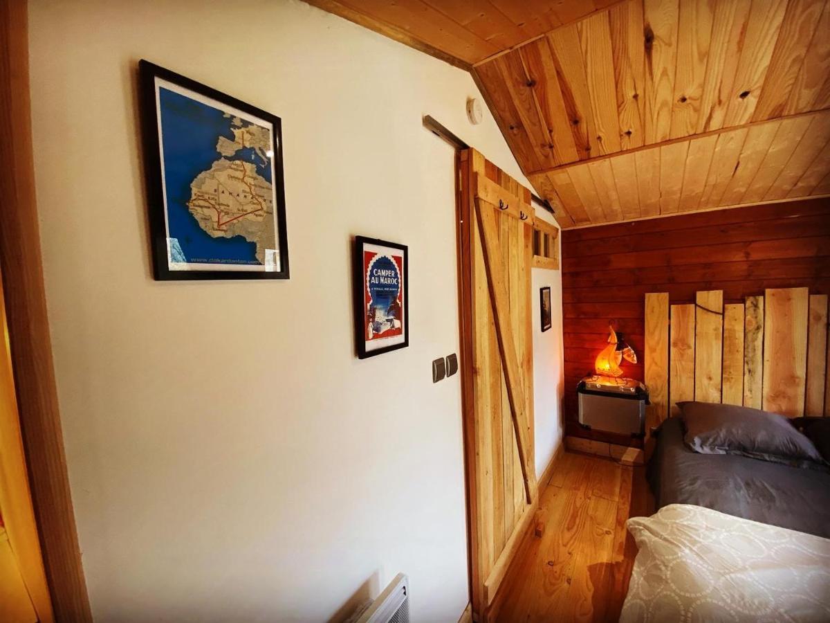 "Le Maloya" Chalets Independants -Chambre Balneo - Relais Motards Lacaune Exteriér fotografie