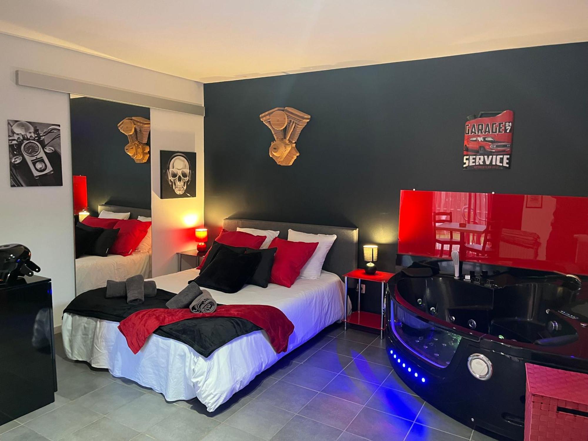"Le Maloya" Chalets Independants -Chambre Balneo - Relais Motards Lacaune Exteriér fotografie