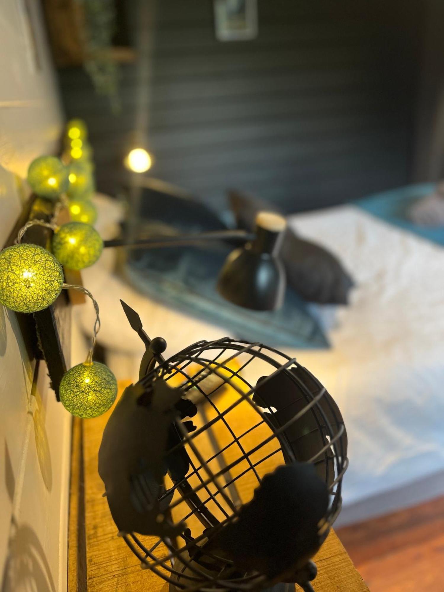 "Le Maloya" Chalets Independants -Chambre Balneo - Relais Motards Lacaune Exteriér fotografie